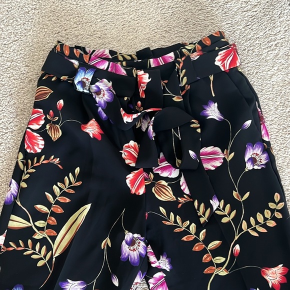 Express Floral High Rise Ankle Pants - Picture 3 of 4
